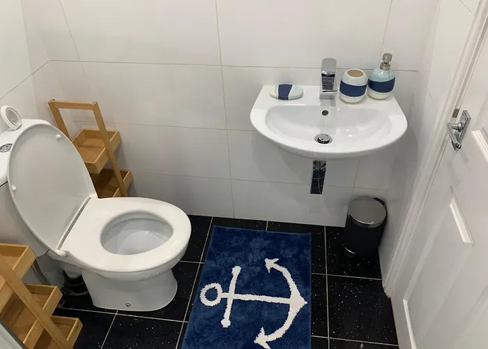 Headingley-weetwood - Well Equipped Set In Natural Woodland Lägenhet *