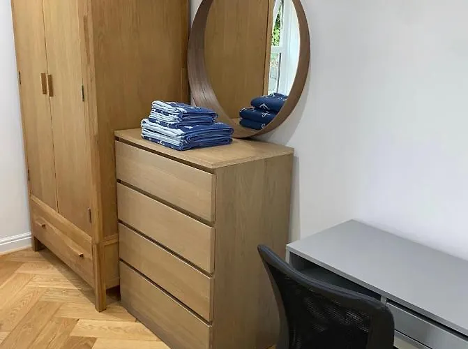 Headingley-weetwood - Well Equipped Set In Natural Woodland * Leeds (West Yorkshire)