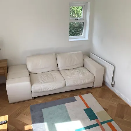 Headingley-weetwood Stunning Set In Beautiful Grounds Apartment