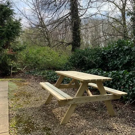 شقة Headingley-weetwood - Well Equipped Set In Natural Woodland ليدز